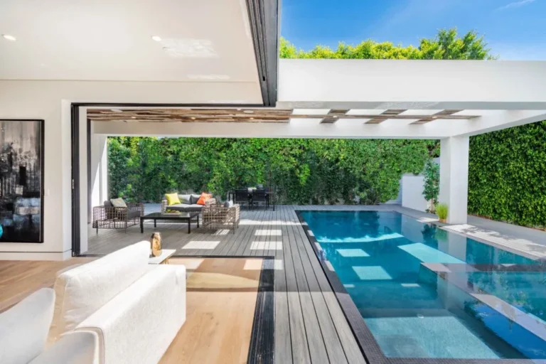 Group Property Architecture: Engineering and Managing the Best Summer Villas for Large Groups