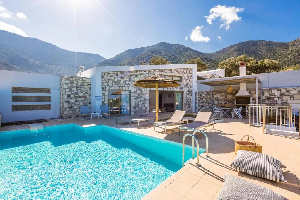 how to manage summer villas hidden fees